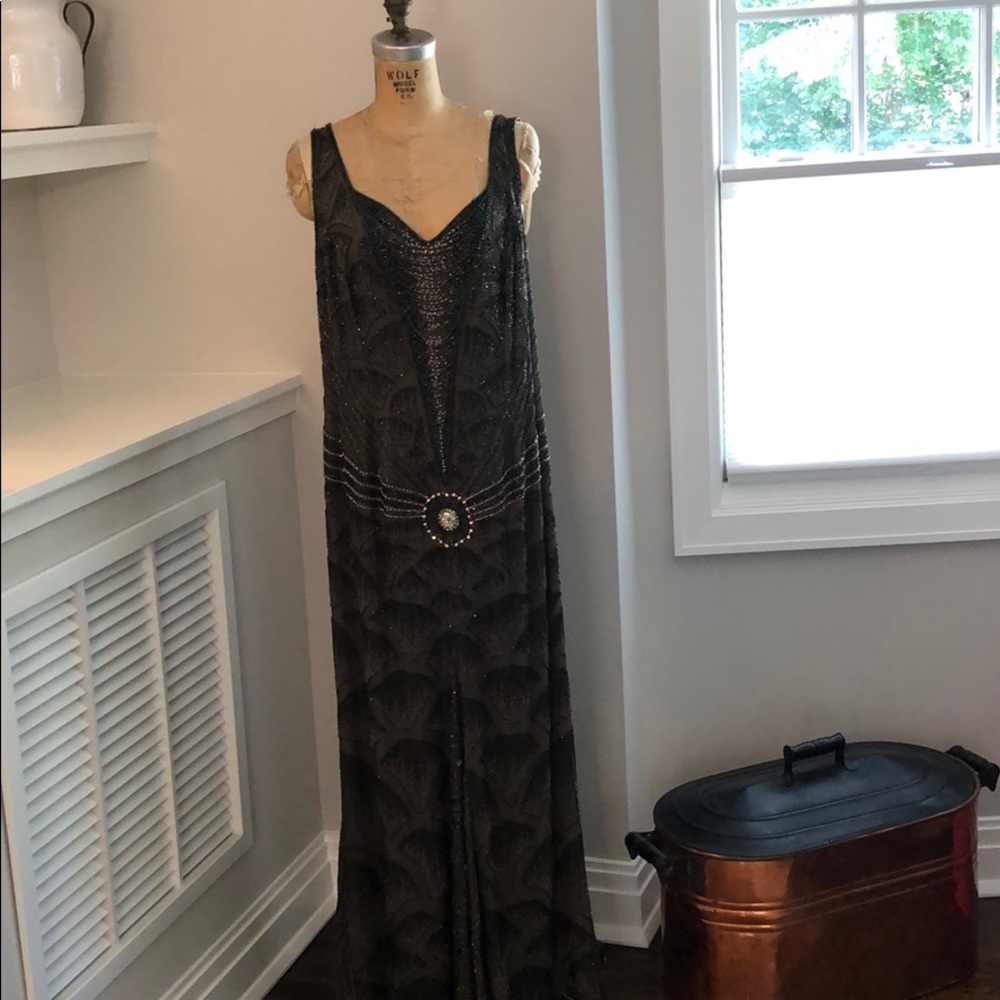 Elegant Black Evening Gown